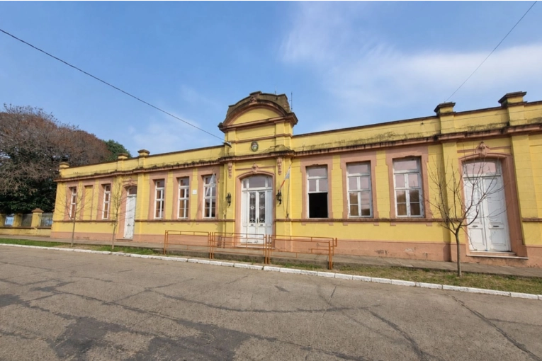 Se licitan obras de restauración para la histórica escuela Álvarez Condarco en Chajarí Se licitan obras de restauración para la histórica escuela Álvarez Condarco en Chajarí